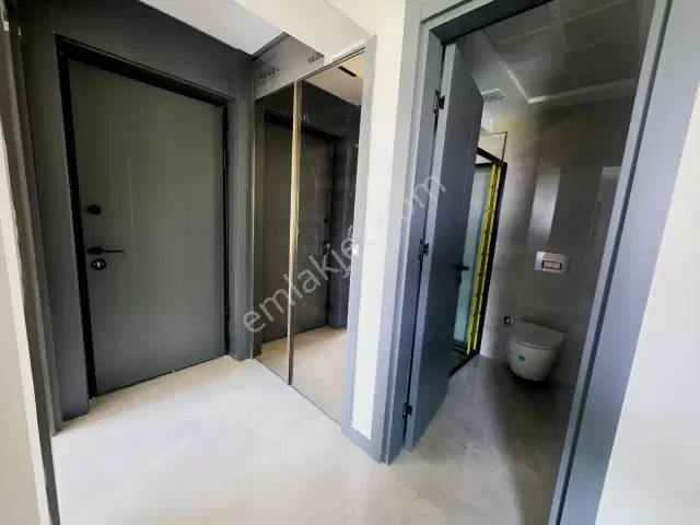 Park Royal Resıdence Altınova Da Kiralık Şık 2+1 Boş Daire — görsel 13