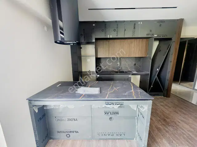 Park Royal Resıdence Altınova Da Kiralık Şık 2+1 Boş Daire — görsel 17