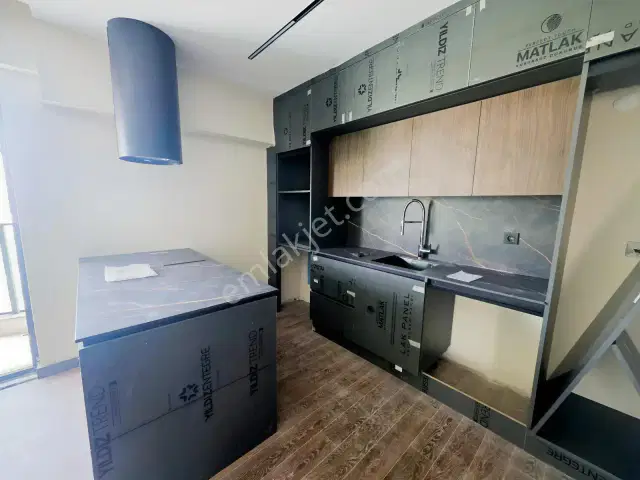 Park Royal Resıdence Altınova Da Kiralık Şık 2+1 Boş Daire — görsel 18