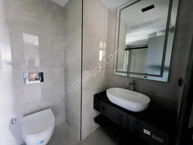 Park Royal Resıdence Altınova Da Kiralık Şık 2+1 Boş Daire — görsel 19