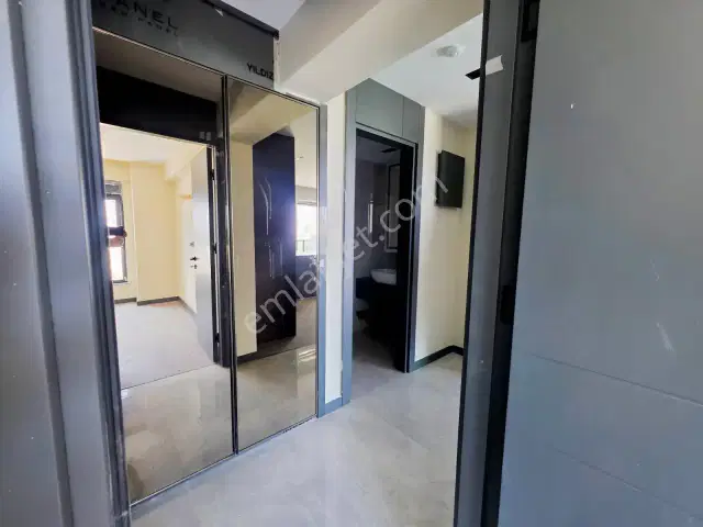 Park Royal Resıdence Altınova Da Kiralık Şık 2+1 Boş Daire — görsel 26