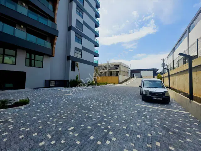 Park Royal Resıdence Altınova Da Kiralık Şık 2+1 Boş Daire — görsel 29