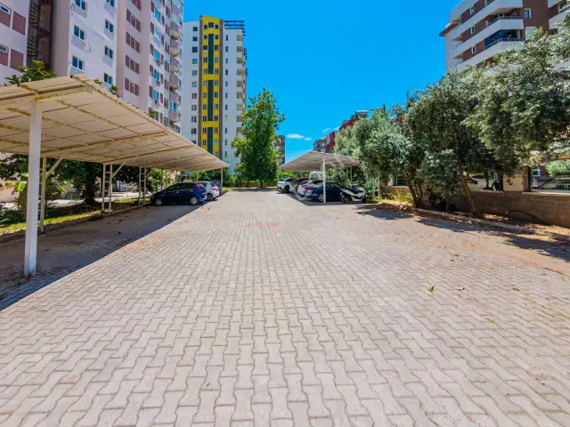 Lara'da Denize 300m. Mesafede Deniz Manzaralı Geniş Daire — görsel 13