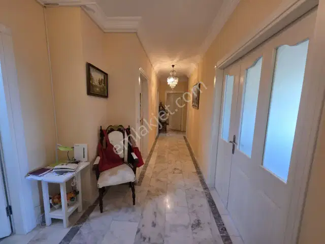 Örnekköy'de Denize 100 M. Mesafede Deniz Manzaralı Şık Daire — görsel 28