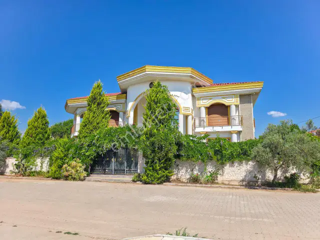 Döşemealtı Yeşilbayır'da 6+2 Müstakil Lüks Satılık Köşe Villa
