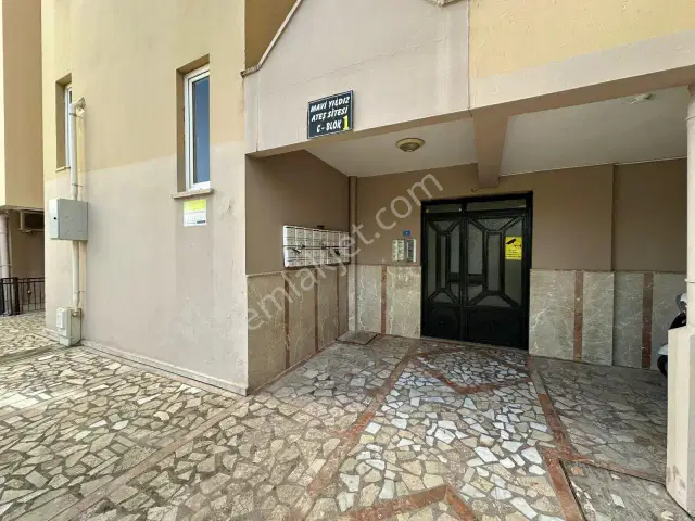 Lara Merkezde Site İçi Mimari Tasarım 3+1 Ara Kat Satılık Daire — görsel 3