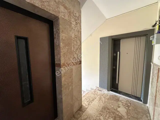 Lara Merkezde Site İçi Mimari Tasarım 3+1 Ara Kat Satılık Daire — görsel 4
