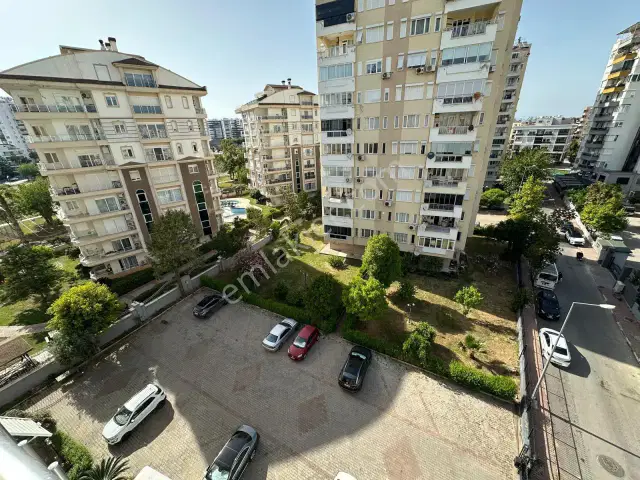 Lara Merkezde Site İçi Mimari Tasarım 3+1 Ara Kat Satılık Daire — görsel 10