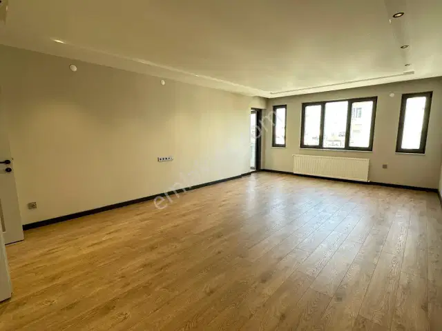 Lara Merkezde Site İçi Mimari Tasarım 3+1 Ara Kat Satılık Daire — görsel 12