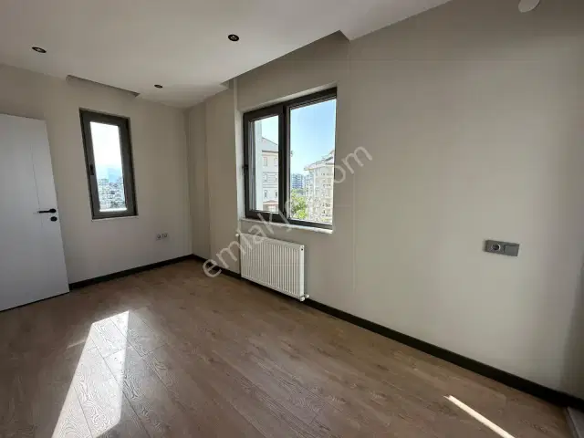 Lara Merkezde Site İçi Mimari Tasarım 3+1 Ara Kat Satılık Daire — görsel 33