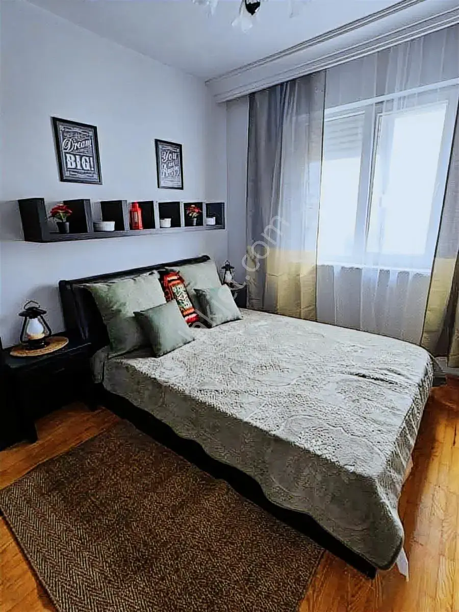 280m 5+3 Ve 100m2 Teras Dubleks-3ayrı Kiralık Daire Halinde — görsel 5