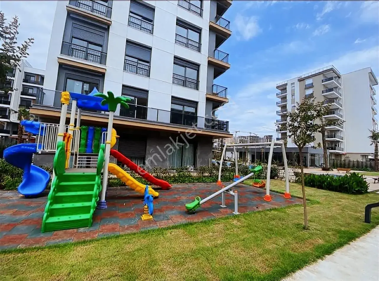 Sıfır Eşyalı Full Lüks Akılı Kiralık 1+1 Daire — görsel 2