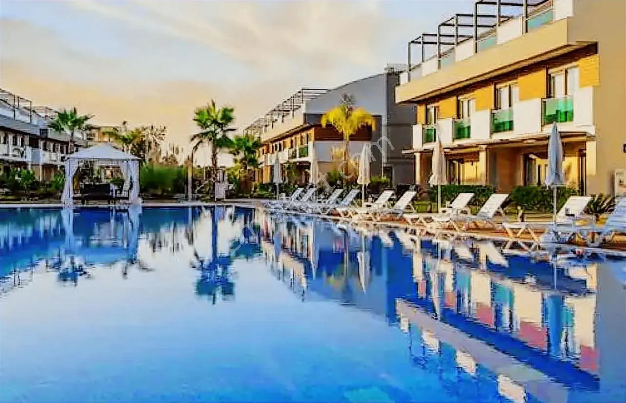 Güzelobanın En Prestijli Sitesinde Full Eşyalı 2+1 Kiralık Daire — görsel 1