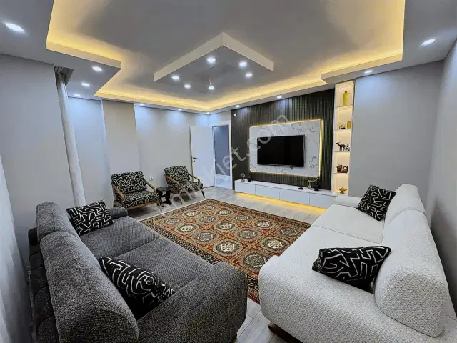 Full Mimarı Geniş Ayrı Mutfaklı 2+1 Satılık Daire