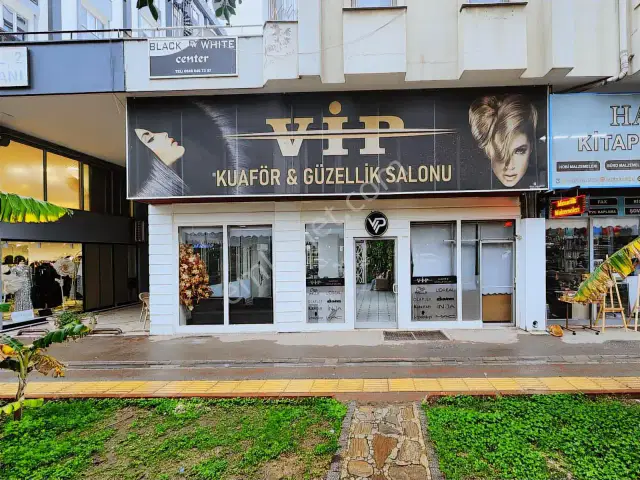 Markantalya Karşısı 10 Metre Cepheli 400 M2 Kiralık Dükkan — görsel 4