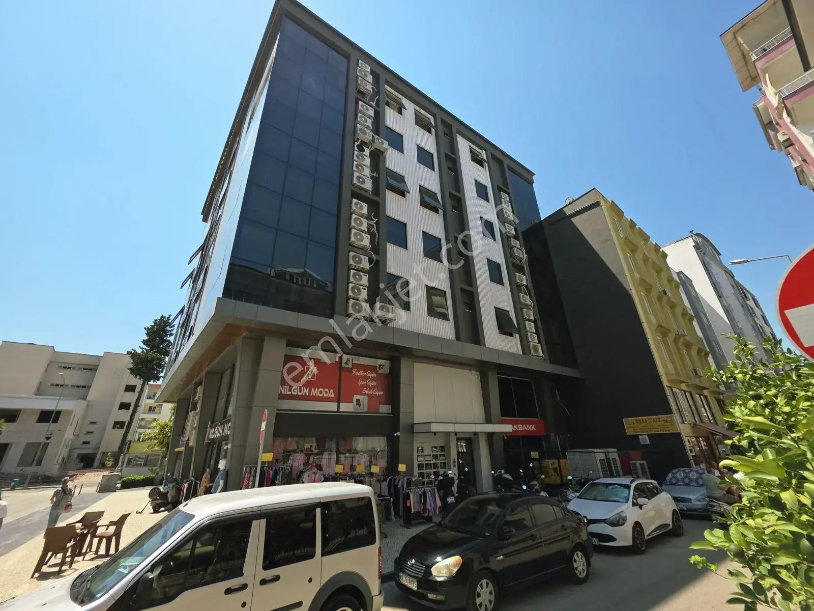 Serik Atatürk Caddesi'nde Plazada Prestijli Kiralık Ofis — görsel 2