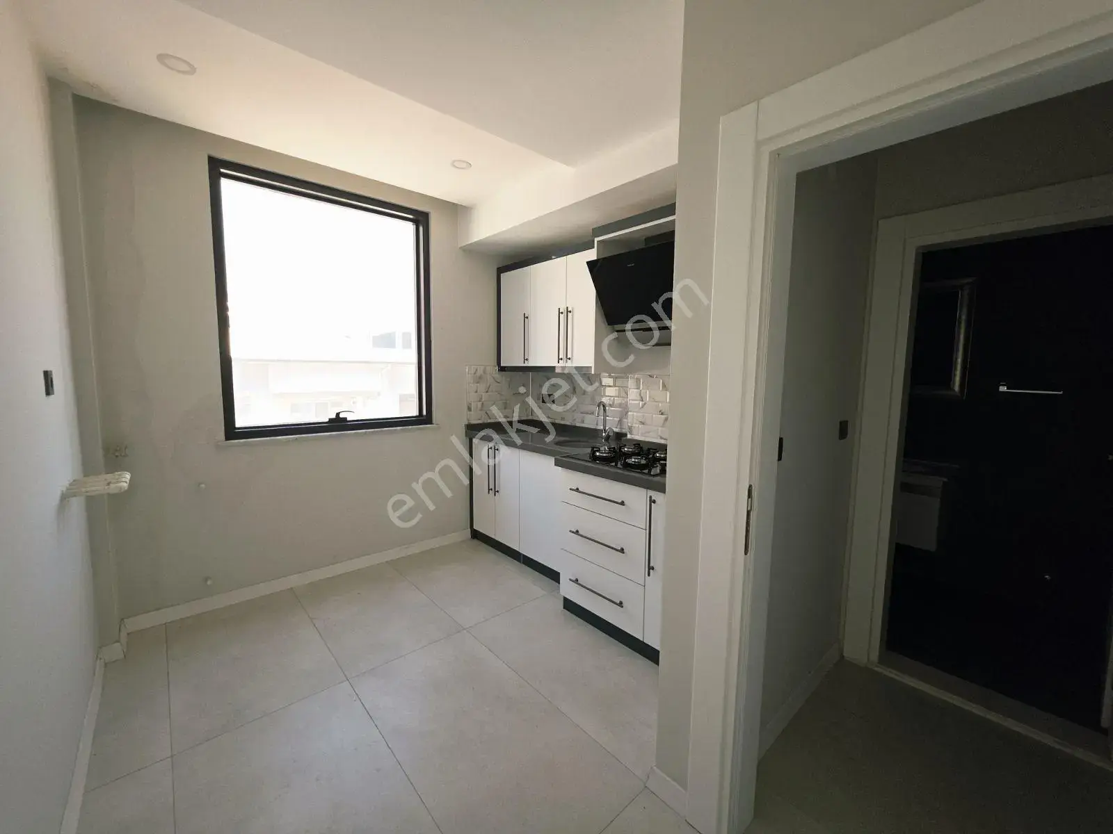 Serik Atatürk Caddesi'nde Plazada Prestijli Kiralık Ofis — görsel 5