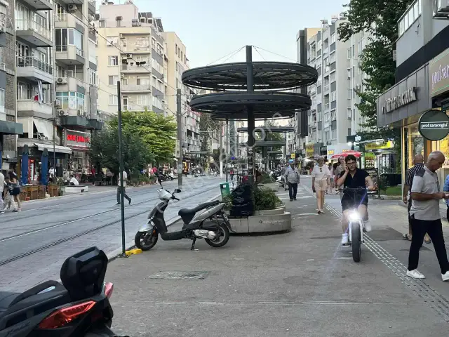 Şarampol Kapalı Yol Tramvay Hattı Üzerinde Satılık Dükkan — görsel 6