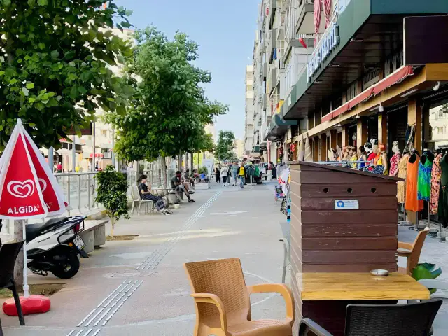 Şarampol Kapalı Yol Tramvay Hattı Üzerinde Satılık Dükkan — görsel 4