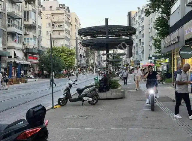 Şarampol Kapalı Yol Tramvay Hattı Üzerinde Satılık Dükkan — görsel 11