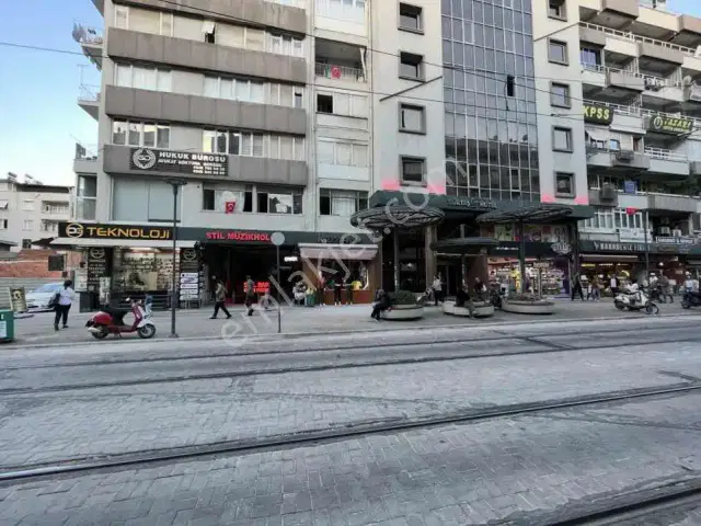 Şarampol Kapalı Yol Tramvay Hattı Üzerinde Satılık Dükkan — görsel 7