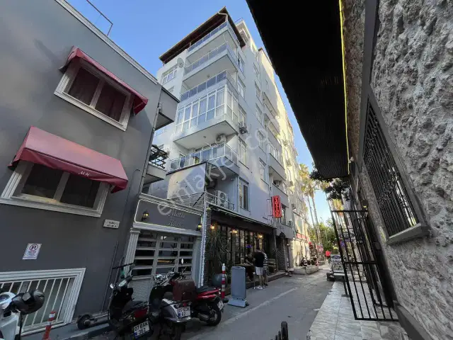 Kaleiçi Ne Yürüme Mesafesinde Atatürk Caddesi Üzerinde Daire — görsel 20
