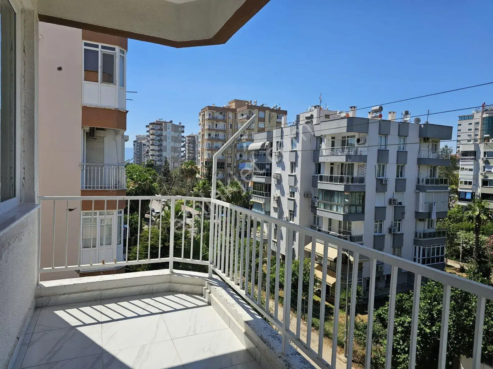 Fener Mah.astur Sitesinde Kiralık 3+1 Daire — görsel 2