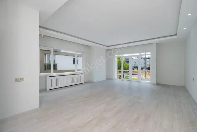 Şehrin Kalbinde Satılık Masrafsız 4+2 Villa — görsel 14