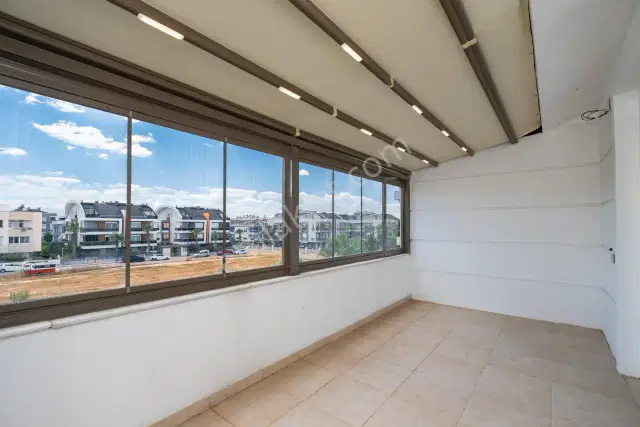 Şehrin Kalbinde Satılık Masrafsız 4+2 Villa — görsel 15