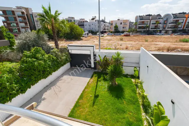 Şehrin Kalbinde Satılık Masrafsız 4+2 Villa — görsel 21
