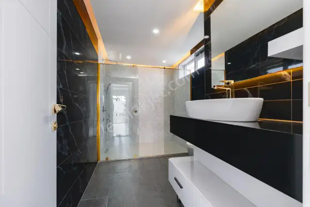 Şehrin Kalbinde Satılık Masrafsız 4+2 Villa — görsel 26