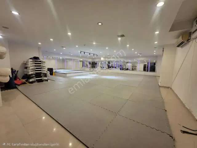 1.100 M2 6 Kat Tüm Techizatları İle Birlikte Devren Spor Salonu — görsel 21