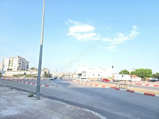 Habiplerde Arakat Asansörlü Geniş 1+1 Daire — görsel 3