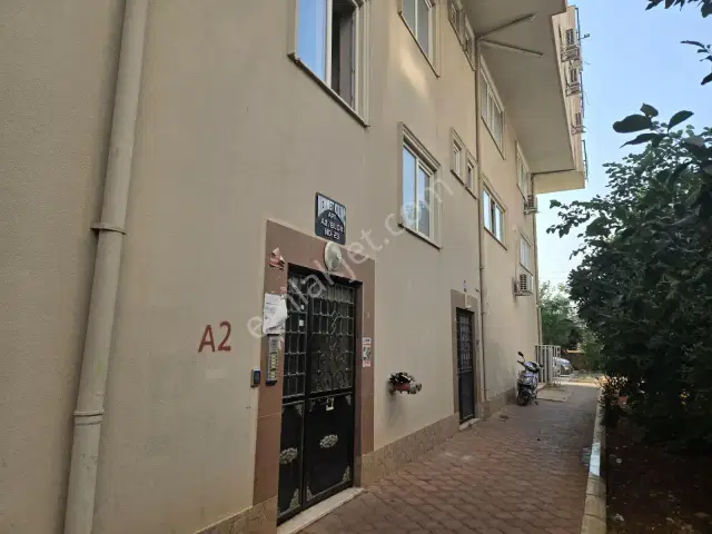 Habiplerde Arakat Asansörlü Geniş 1+1 Daire — görsel 13