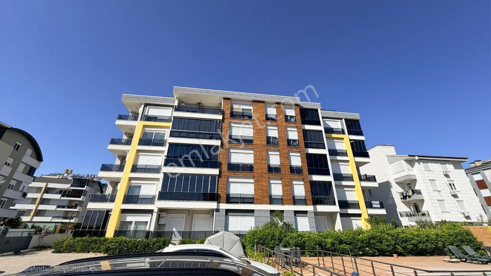 Döşemealtı Bahçeyaka'da Havuzlu Apartmanda 3+1 Daire — görsel 2