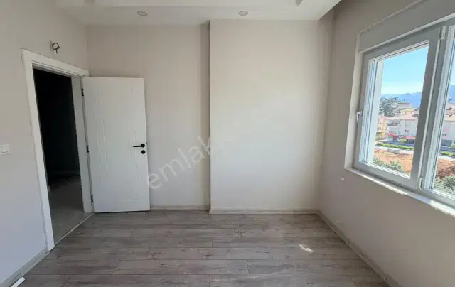 Döşemealtı Bahçeyaka'da Havuzlu Apartmanda 3+1 Daire — görsel 9