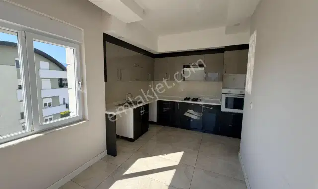 Döşemealtı Bahçeyaka'da Havuzlu Apartmanda 3+1 Daire — görsel 14