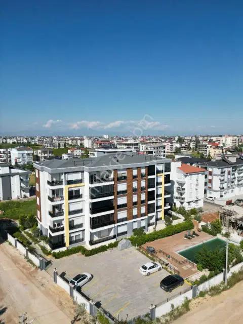 Döşemealtı Bahçeyaka'da Havuzlu Apartmanda 3+1 Daire — görsel 19