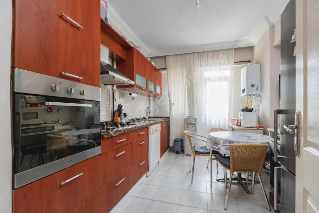 Yalı Caddesinde Site İçerisinde Ara Kat Satılık Daire — görsel 21