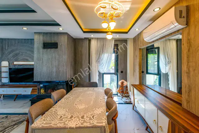 Döşemealtı'nda Yüzme Havuzlu Emsalsiz 4+1 Villa — görsel 3