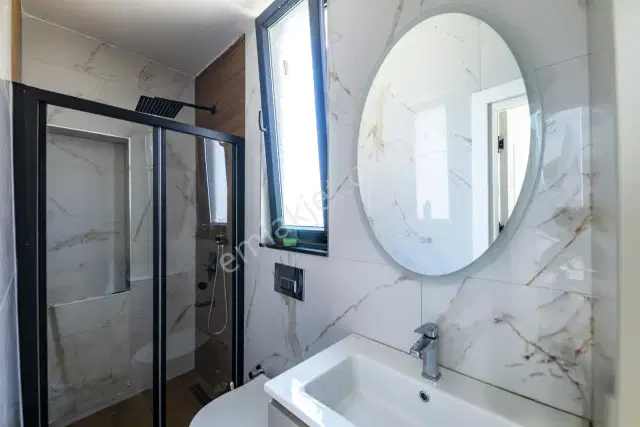 Döşemealtı'nda Yüzme Havuzlu Emsalsiz 4+1 Villa — görsel 18
