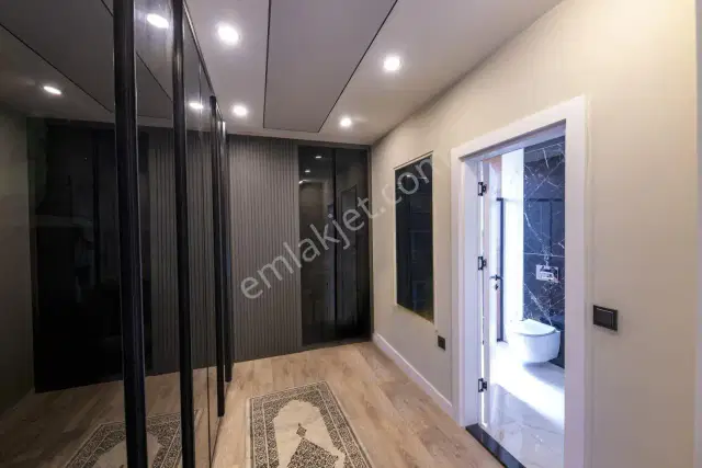 Döşemealtı'nda Yüzme Havuzlu Emsalsiz 4+1 Villa — görsel 19