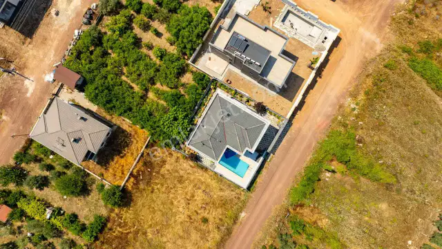 Döşemealtı'nda Yüzme Havuzlu Emsalsiz 4+1 Villa — görsel 20