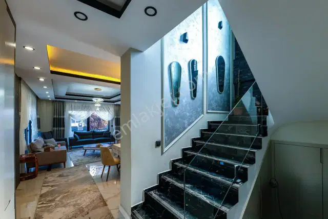 Döşemealtı'nda Yüzme Havuzlu Emsalsiz 4+1 Villa — görsel 22