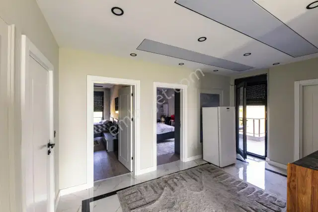 Döşemealtı'nda Yüzme Havuzlu Emsalsiz 4+1 Villa — görsel 24