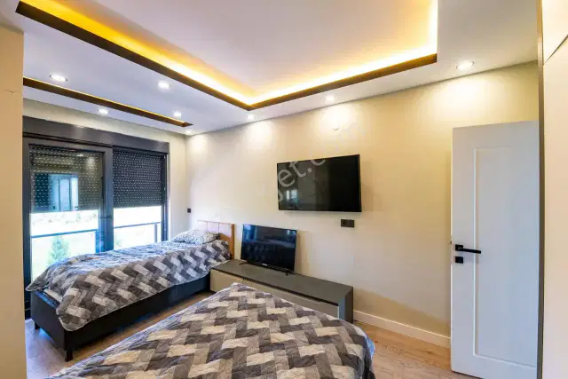 Döşemealtı'nda Yüzme Havuzlu Emsalsiz 4+1 Villa — görsel 26