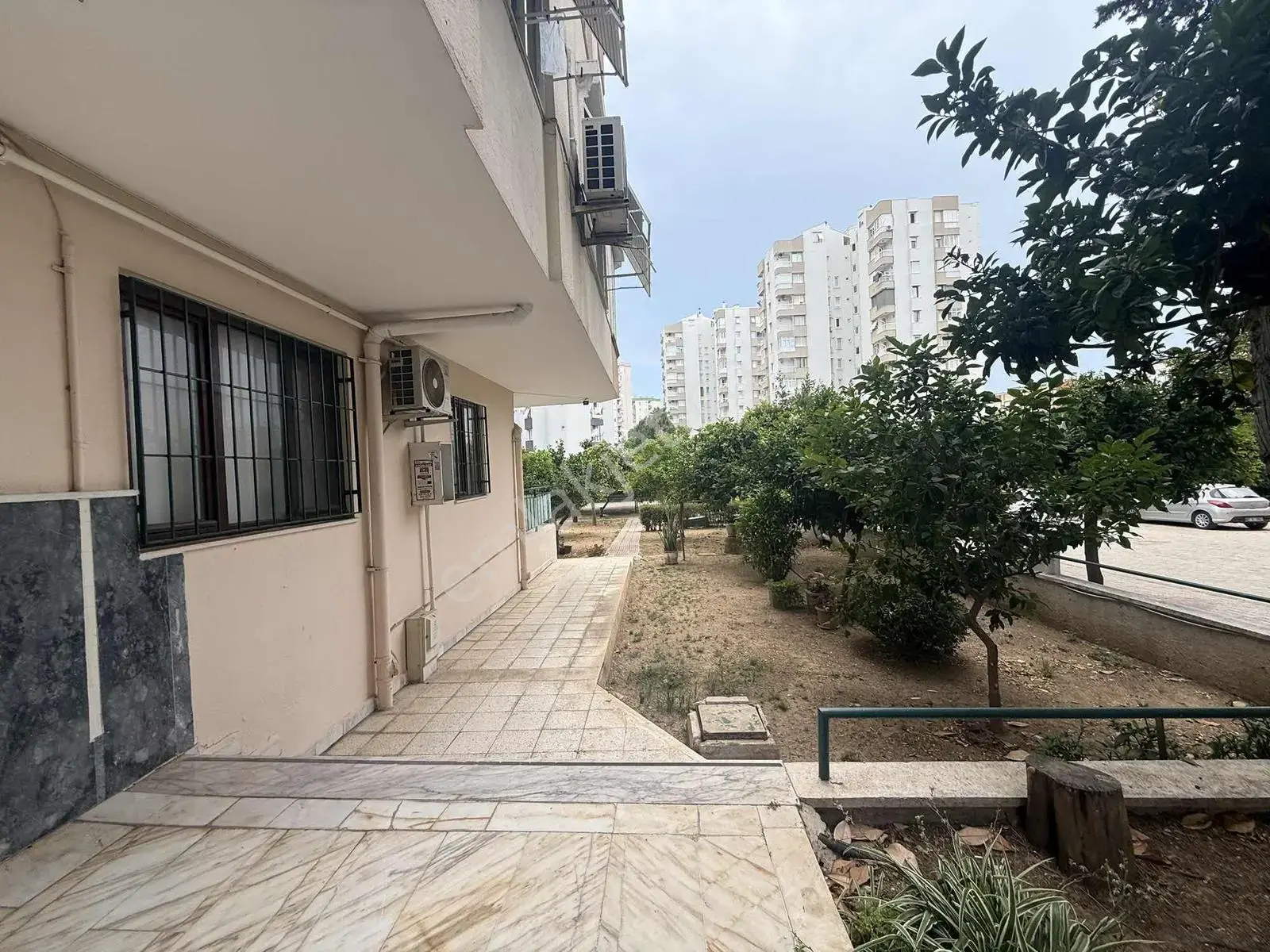 Yeşilbahçede Merkezi Konumda, Geniş 3+1 Kiralık Daire — görsel 2