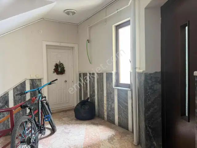 Yeşilbahçede Merkezi Konumda, Geniş 3+1 Kiralık Daire — görsel 5