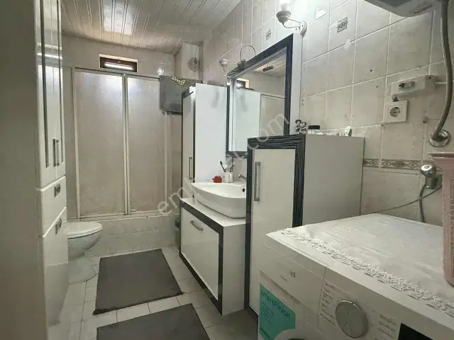 Yeşilbahçede Merkezi Konumda, Geniş 3+1 Kiralık Daire — görsel 7