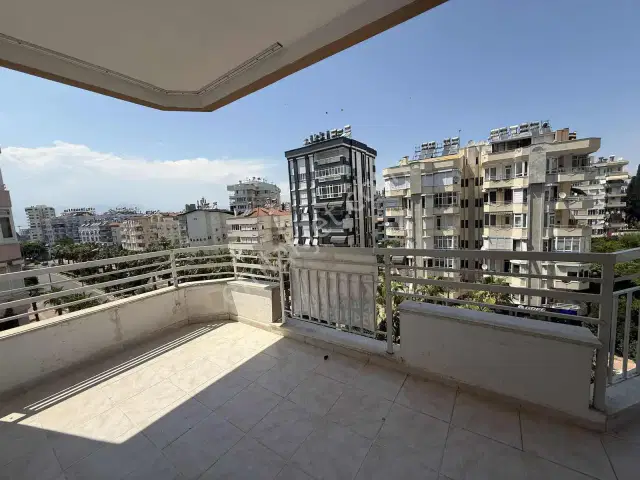 Yeşilbahçede Merkezi Konumda, Geniş 3+1 Kiralık Daire — görsel 21